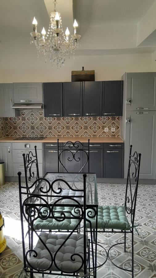 Appartement Authentique Au Bord Du Fleuve Herault Agde Buitenkant foto